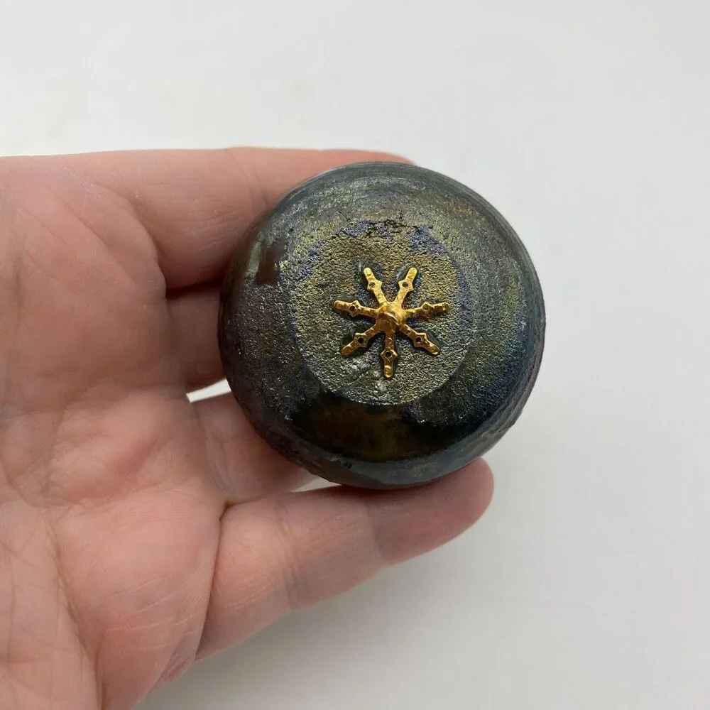 Turnip iridescent oil slick Christmas tree‎ ornaments Glass?? spinning top shape